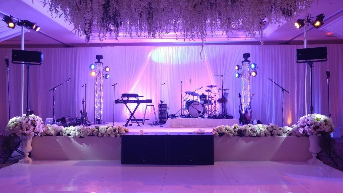 Live band sound and lighting